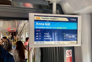 Tram-train információs tábla