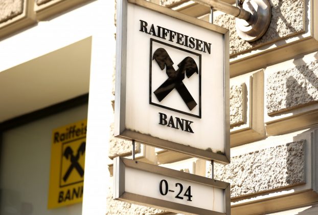 bank, Raiffeisen bank, kamat, pénz, hitel