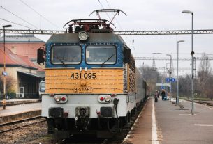 Szeged, MÁV, vonat, vasút, Nagyállomás, fénymozdony, advent, karácsony