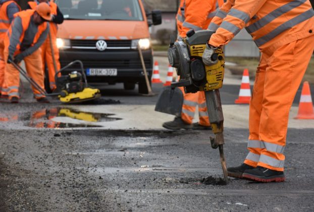 Magyar Közút Zrt. - kátyúzás, útfelújítás