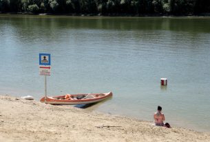 Szeged, Sárga, szabadstrand, strand, nyár, meleg, napozás, fürdőzés, Tisza, Tisza part